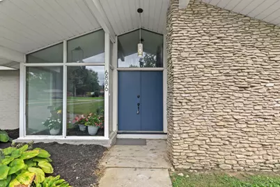 6886 Stockport Drive, Lambertville, MI 48144 - Photo 2