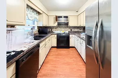 2106 Camelot Road, Ann Arbor, MI 48104 - Photo 8