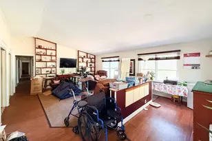 2106 Camelot Rd, Ann Arbor, MI 48104 - Photo 6