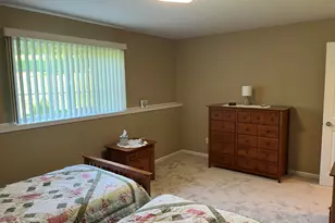 8903 N Clearwater Dr, Zeeland, MI 49464 - Photo 32