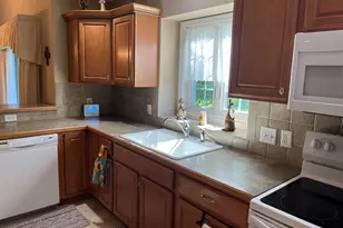 8903 N Clearwater Dr, Zeeland, MI 49464 - Photo 4