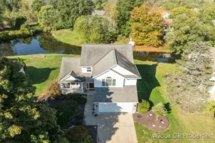 1041 Dogwood Meadows Dr SE, Ada, MI 49301 - Photo 4