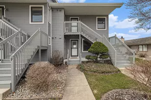 566 Lake Dr, Coldwater, MI 49036 - Photo 4