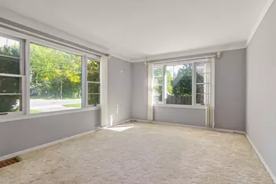 2736 Cascade Road SE, Grand Rapids, MI 49506 - Photo 2