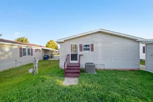 301 Ohio River Dr, Adrian, MI 49221 - Photo 22