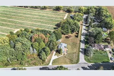 5869 River Road, Sodus, MI 49126 - Photo 16