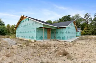 533 E Washington St, Ionia, MI 48846 - Photo 2