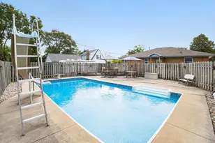 465 W 32nd St, Holland, MI 49423 - Photo 2