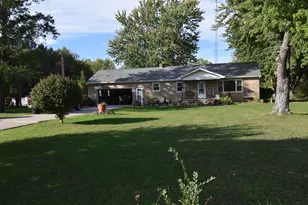 60772 61st Ave, Hartford, MI 49057 - Photo 1