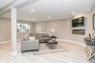 1321 Gallery Pointe Dr, Saline, MI 48176 - Photo 54