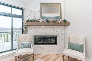 1321 Gallery Pointe Dr, Saline, MI 48176 - Photo 16