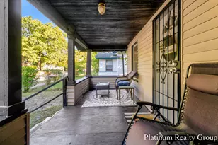 2124 Jefferson St, Muskegon Heights, MI 49444 - Photo 6