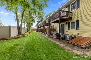 199 E 34th St, Holland, MI 49423 - Photo 20