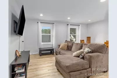 199 E 34th Street #10, Holland, MI 49423 - Photo 6