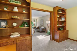 341 N Lakeshore Dr, Holland, MI 49424 - Photo 12