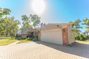 2616 Douglas Dr, Bloomfield Hills, MI 48304 - Photo 6