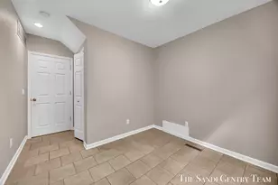 514 N 5th St, Grand Haven, MI 49417 - Photo 20