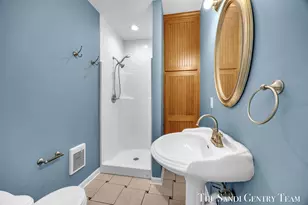 514 N 5th St, Grand Haven, MI 49417 - Photo 32