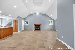 514 N 5th St, Grand Haven, MI 49417 - Photo 24