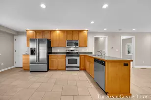 514 N 5th St, Grand Haven, MI 49417 - Photo 12