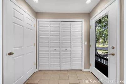 514 N 5th Street, Grand Haven, MI 49417 - Photo 6