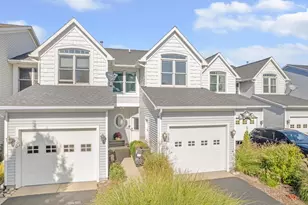 943 W Savidge St, Spring Lake, MI 49456 - Photo 1