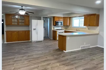 35695 Bonneville Drive, Sterling Heights, MI 48312 - Photo 4