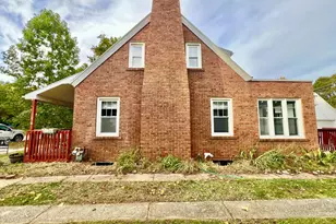 95 S West St, Hillsdale, MI 49242 - Photo 4