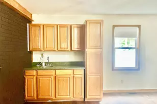 95 S West St, Hillsdale, MI 49242 - Photo 24