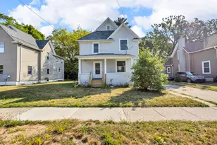 1511 S Martin Luther King Jr Dr, Jackson, MI 49203 - Photo 1