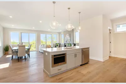 631 Fairview Avenue NE #3, Grand Rapids, MI 49503 - Photo 2
