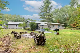 20449 W Gates Rd, Howard City, MI 49329 - Photo 26