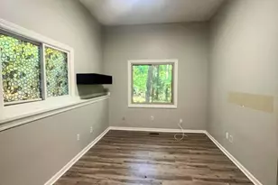 520 S Kendall Ave, Kalamazoo, MI 49008 - Photo 8