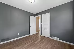 4705 Jackson St, Dearborn Heights, MI 48125 - Photo 14