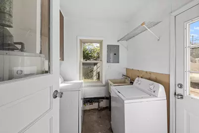 4705 Jackson Street, Dearborn Heights, MI 48125 - Photo 12