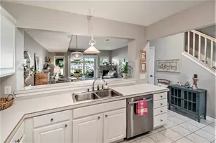 963 W Savidge St, Spring Lake, MI 49456 - Photo 12