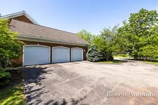 1740 Flowers Mill Ct NE, Grand Rapids, MI 49525 - Photo 8