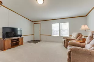 317 Cadgewith E, Lansing, MI 48906 - Photo 4