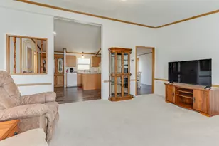 317 Cadgewith E, Lansing, MI 48906 - Photo 6