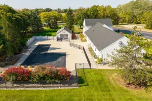 317 Cadgewith E, Lansing, MI 48906 - Photo 32