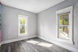 301 Crowley St, Scottville, MI 49454 - Photo 10