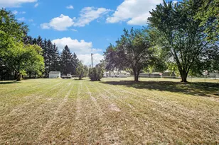 1521 Maiden Ln, Saint Joseph, MI 49085 - Photo 16