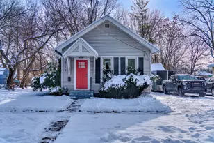 713 Webb St, Jackson, MI 49202 - Photo 2