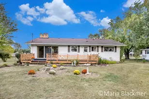 193 Greenfield Dr, Ionia, MI 48846 - Photo 6