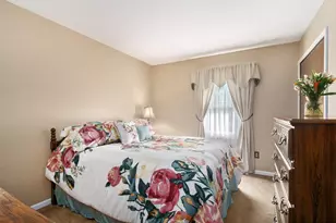 5656 Pebble Ridge Ct, Ann Arbor, MI 48108 - Photo 16