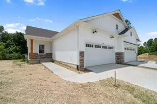 144 Ashley Ct, Brooklyn, MI 49230 - Photo 2