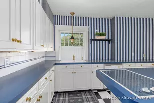 400 Fulton St E, Grand Rapids, MI 49503 - Photo 40