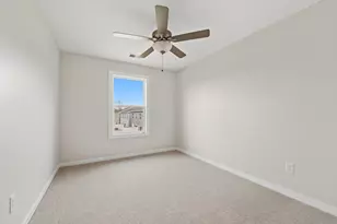 908 Indiana Ave, South Haven, MI 49090 - Photo 10