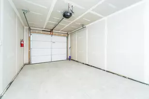 908 Indiana Ave, South Haven, MI 49090 - Photo 12