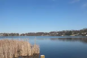2020 Watkins Lake Rd, Waterford, MI 48328 - Photo 4